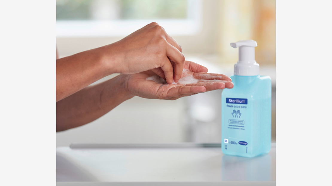 Sterillium foam extra care application