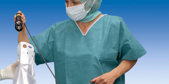 The tunic and the trousers of Foliodress Suit are comfortable to wear due to their air-permeable material.