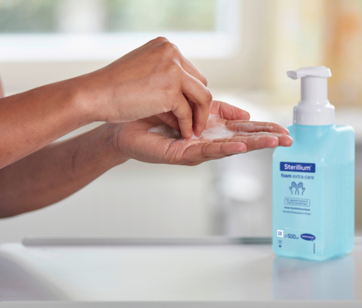 Sterillium foam extra care application