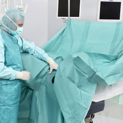 Foliodrape Protect Plus Gynaecology Set II drape application