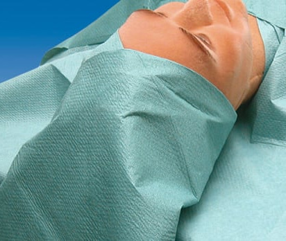 Both drapes are linked to each other so as to enable complete coverage of the head.