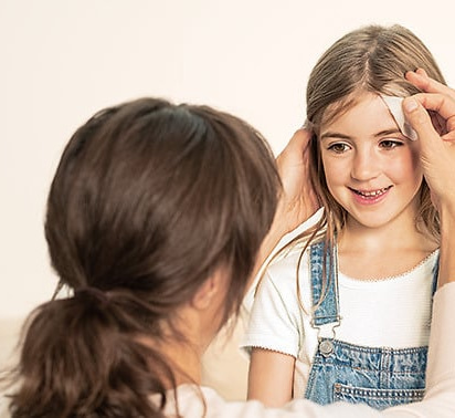 Cosmopor Silicone_mother & daughter_pulling of the pflaster
