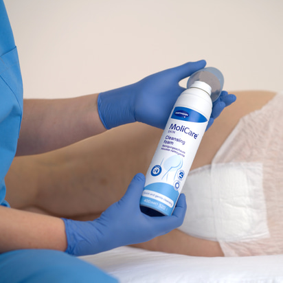 Shooting-March-2023-MoliCare-Skin-cleansing-foam-B2B