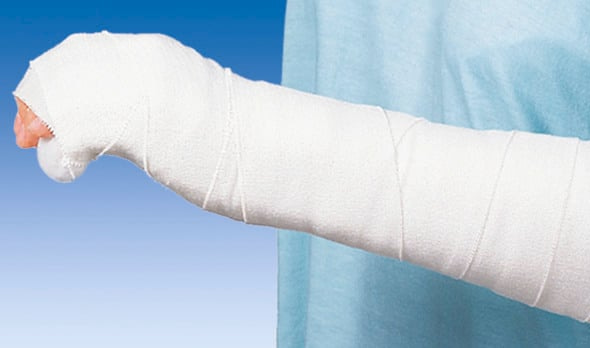 Idealast features permanently elastic polyamide threads which ensure that the bandage does not loose its elasticity in wear.