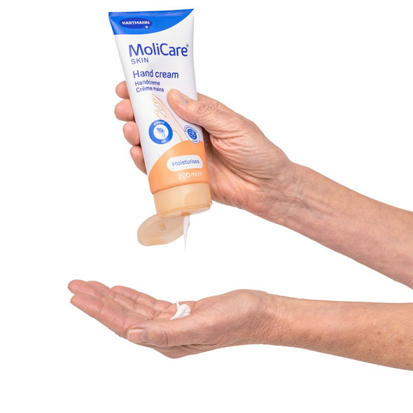 MoliCare® Skin Hand Cream - Application