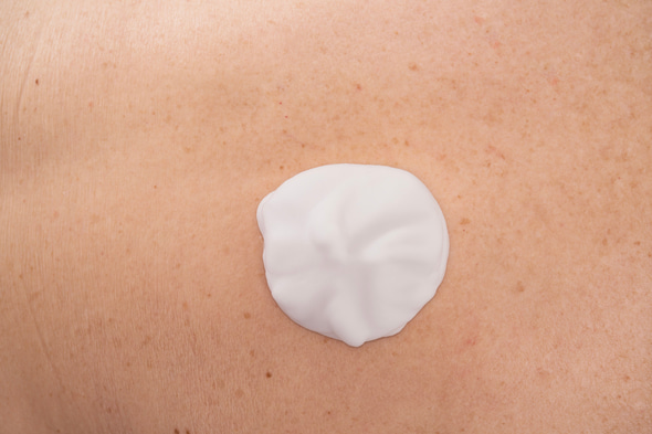 Shooting-March-2023-MoliCare-Skin-cleansing-foam-shot