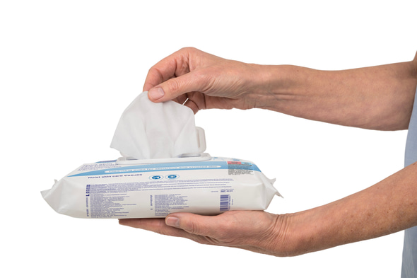  Shooting-March-2023-MoliCare-Skin-moist-skin-care-tissues-B2C